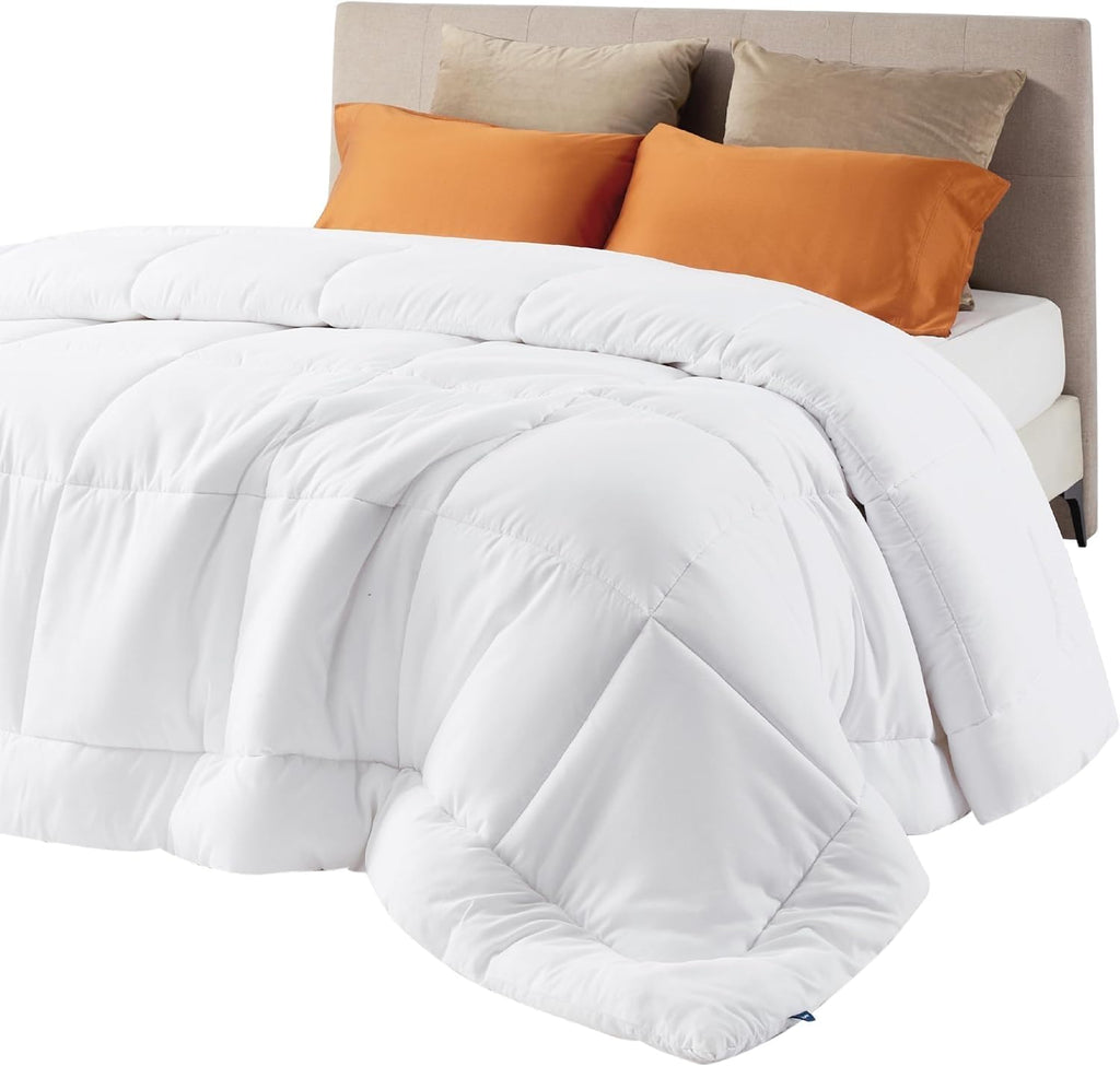 Quilted Comforter/Down-Alternative Comforter – Queen Size.