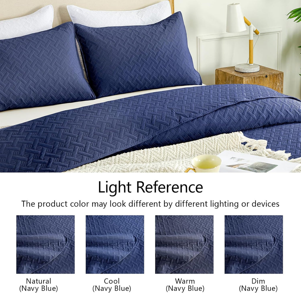 Quilted Bedspread – Ultra-soft, lightweight navy blue microfiber coverlet.