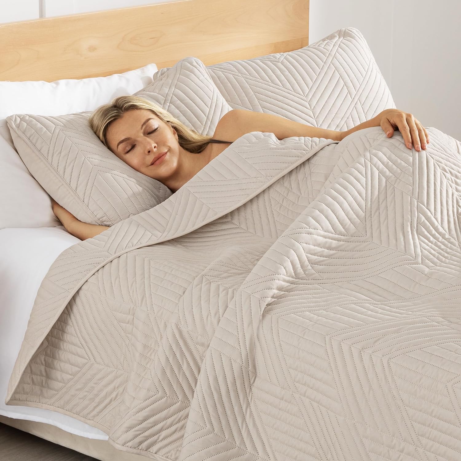 Ultrasonic Embossed Quilted Bedding Set – Full/Queen Size
