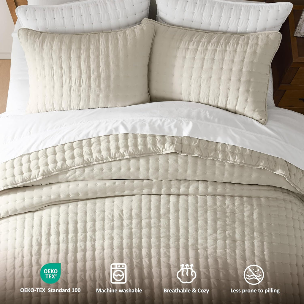 Beige King Size quilted bedding set (includes 2 pillowcases).
