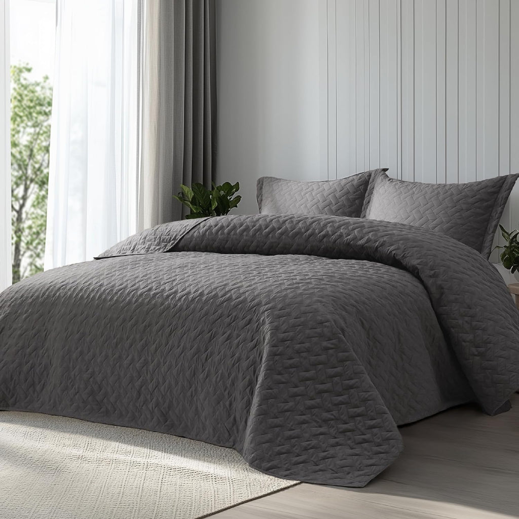 Quilted Bedspread — Grey Basket-Weave Pattern (Queen Size). Soft Quilted Bedding Set.