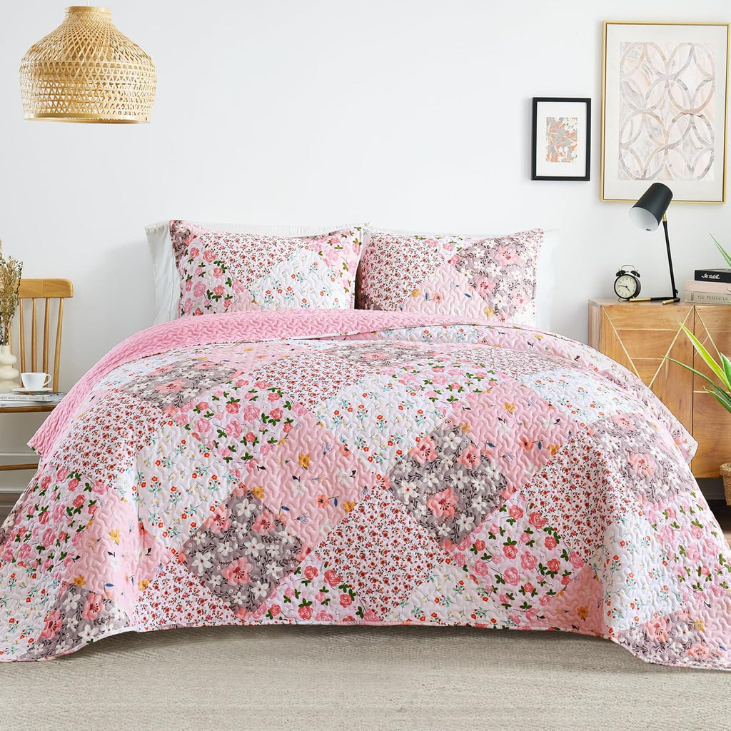 Bohemian floral patchwork quilt (Queen Size).