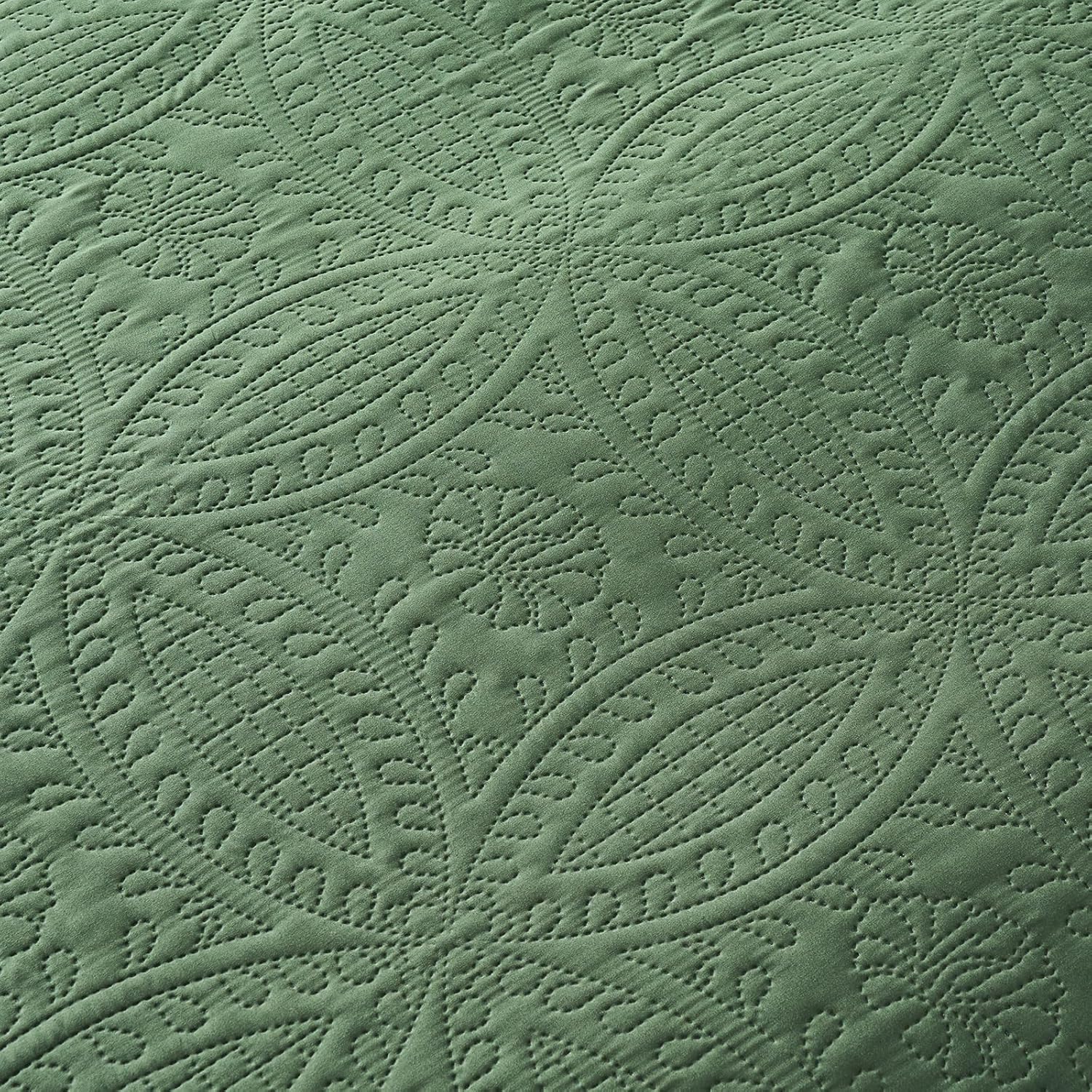 Quilted Bedding Set — Olive Green Ultrasonic Embossed Full/Queen Comforter Set.