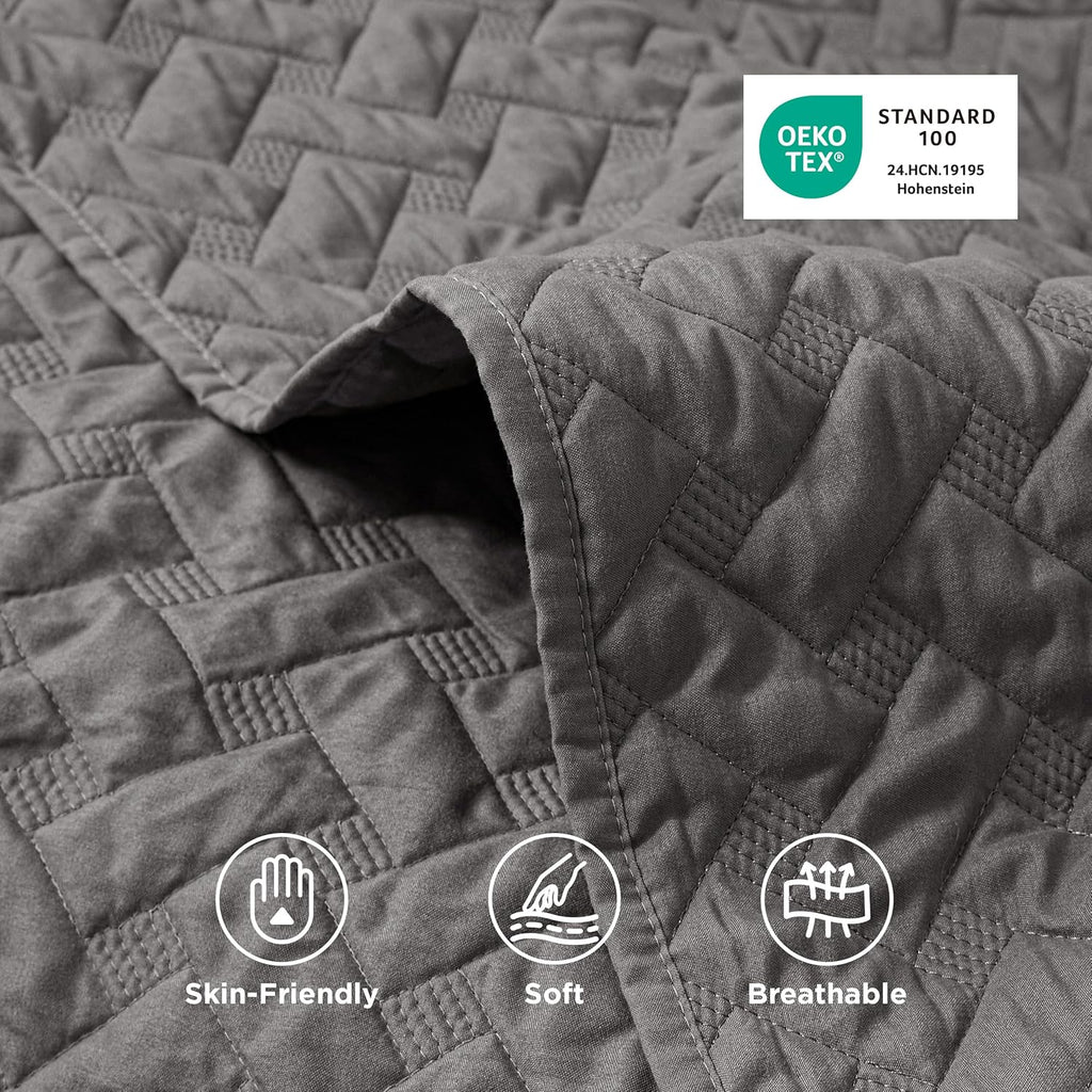 Quilted Bedspread — Grey Basket-Weave Pattern (Queen Size). Soft Quilted Bedding Set.