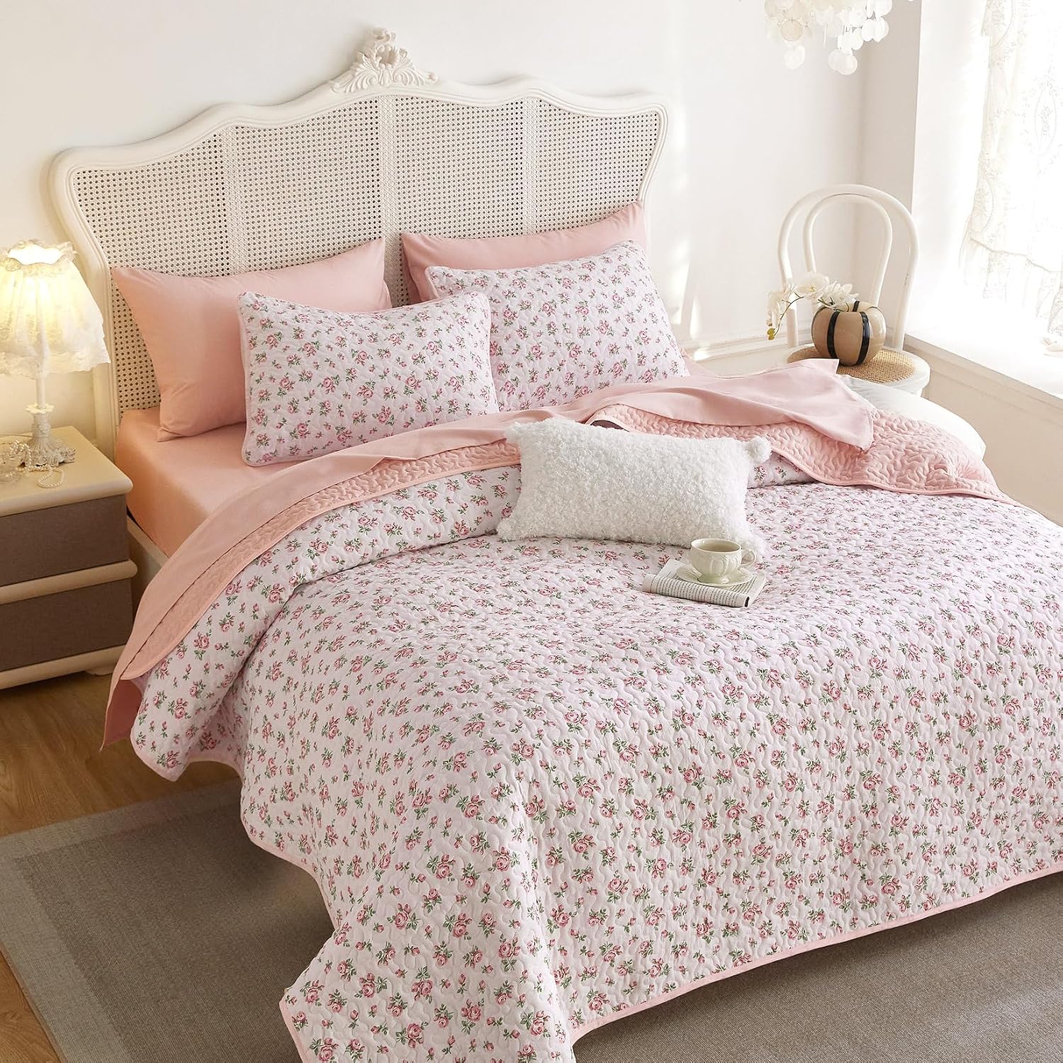 Floral quilt set. Designed for women and young girls, featuring "Coquette" and cottagecore styles.